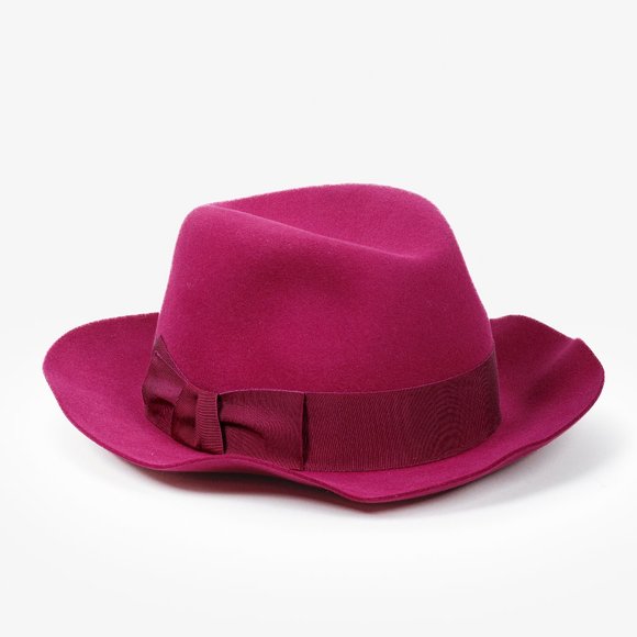 Hermes Accessories - *SOLD* Hermès Pulm Rabbit Felt Hat with Bow